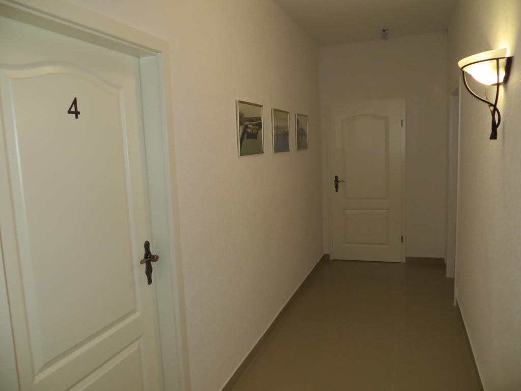 Apartments Lucija Brela Eksteriør billede